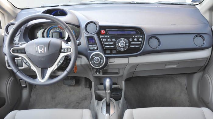 Το εσωτερικό του Honda 
Insight είναι ποιοτικό στο σύνολο του, κάτι που έχει αποδειχθεί περίτρανα κατά τη διάρκεια της συμβίωσης μαζί του.  